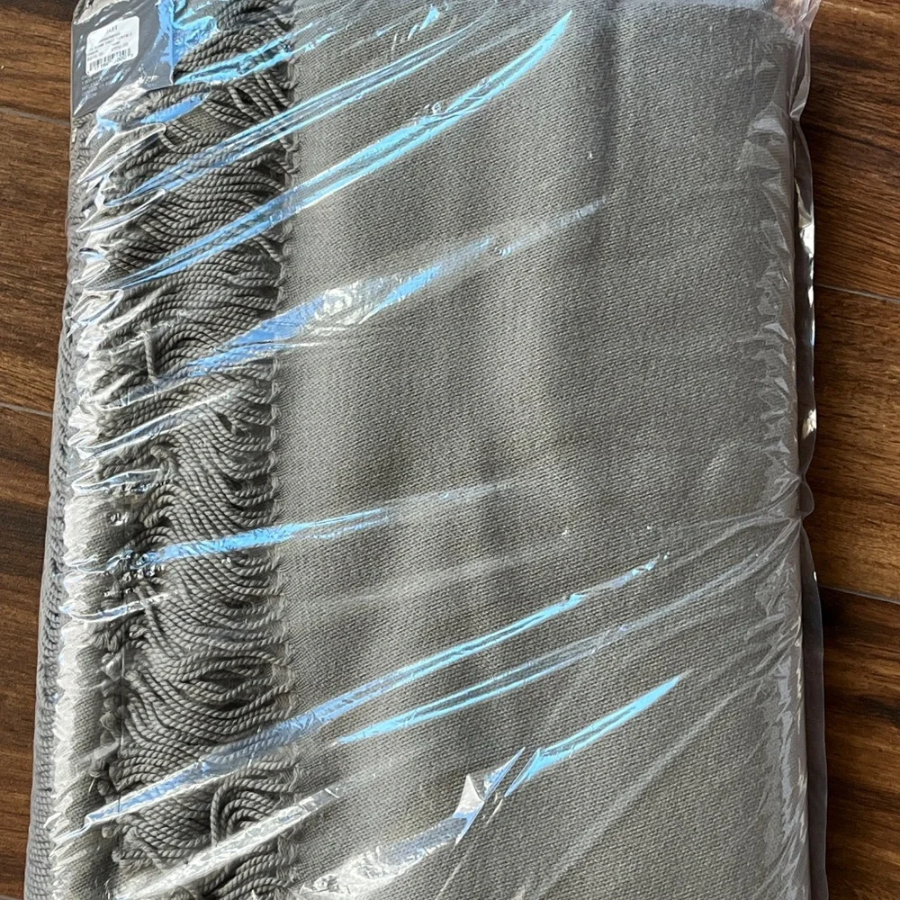 RH - Restoration Hardware ITALIAN SIENA LAMB'S WOOL, SILK & CASHMERE THROW